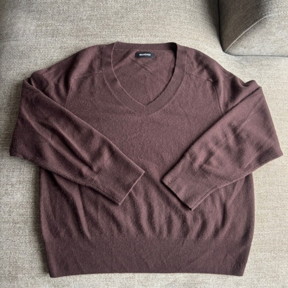 NAADAM Women's V-Neck Sweater in Deep Brown 100% Cashmere Size Small